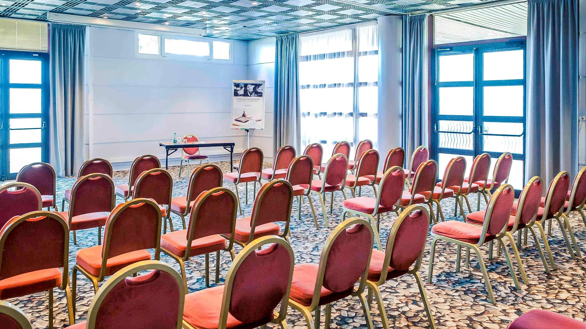 Mercure Cannes Mandelieu Hotel