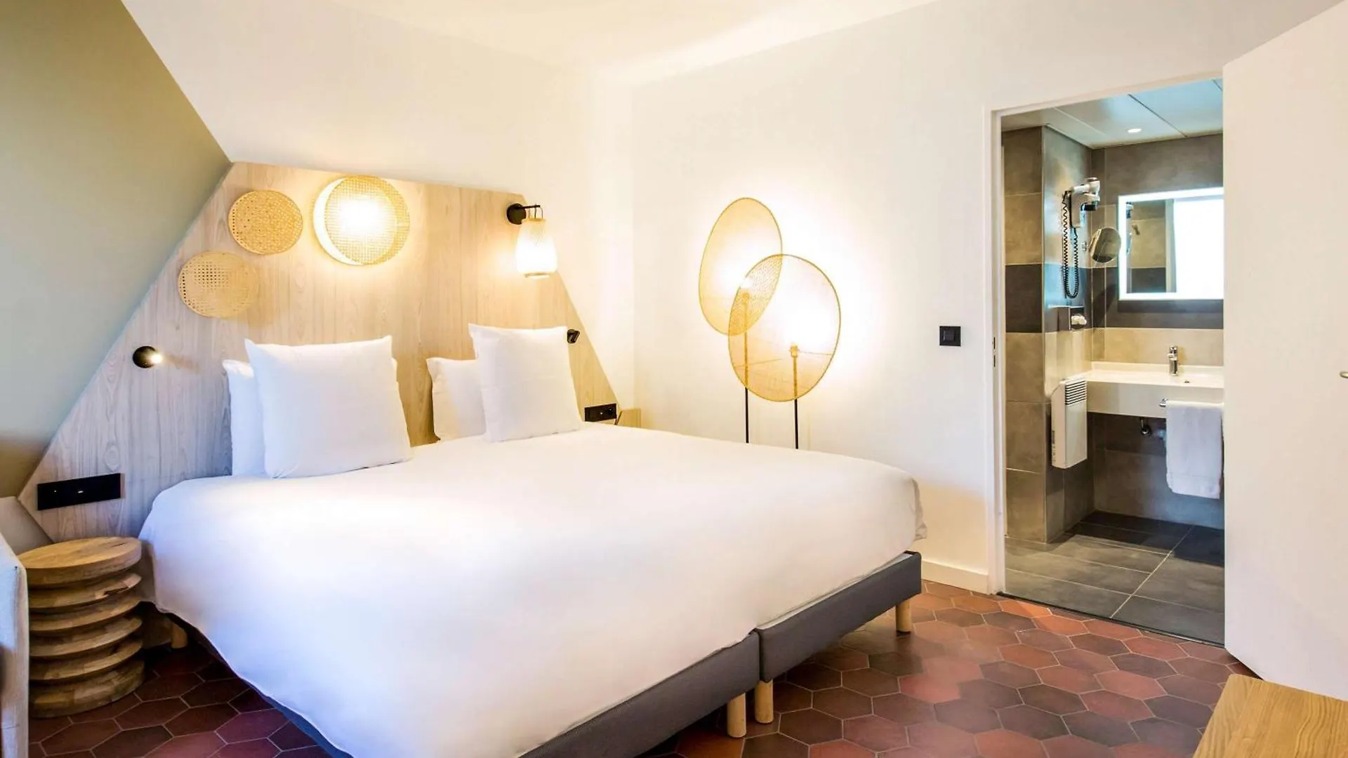 Mercure Cannes Mandelieu Hotel
