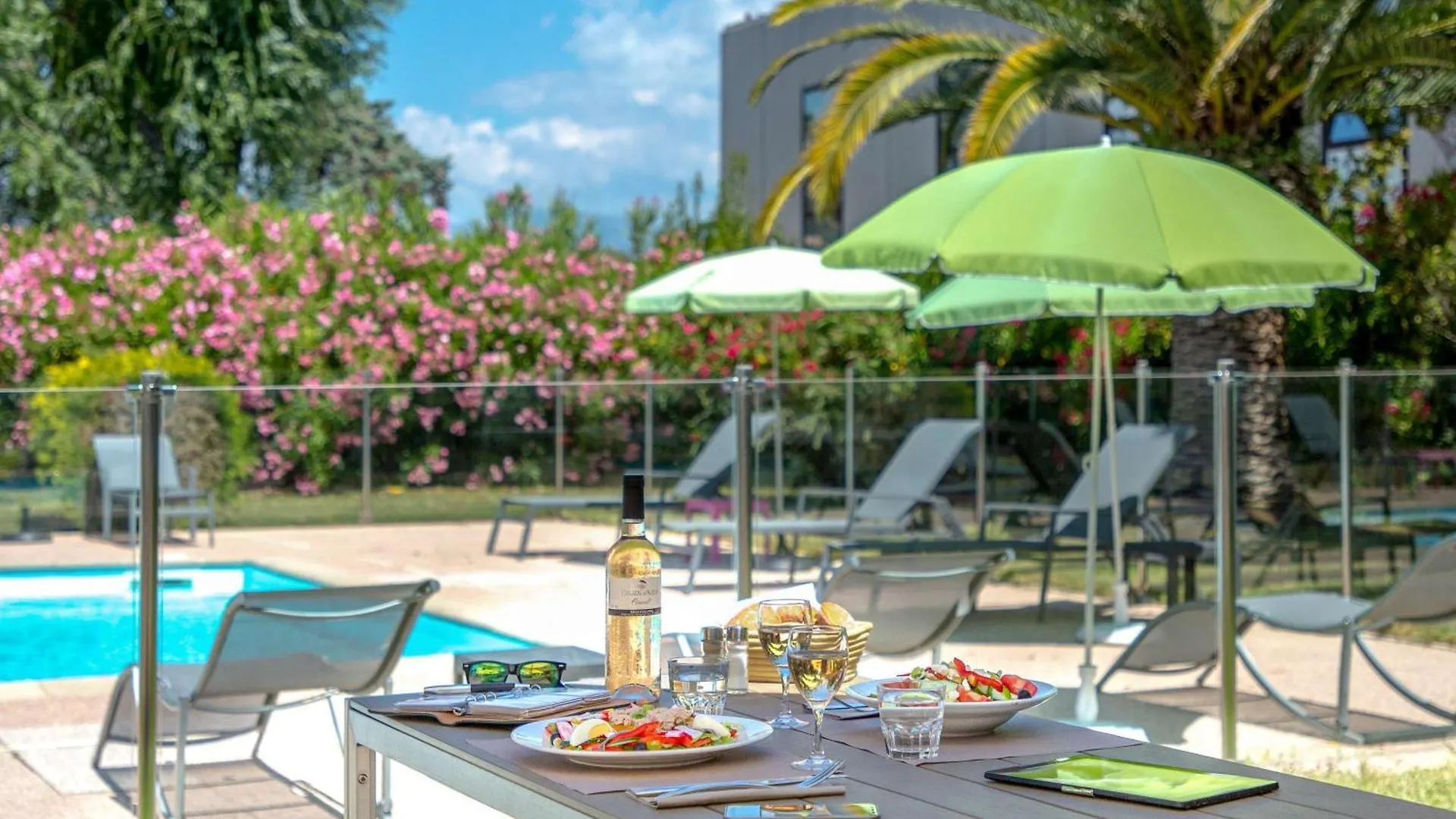 Mercure Cannes Mandelieu Hotel