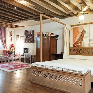  Apartment Camallo France